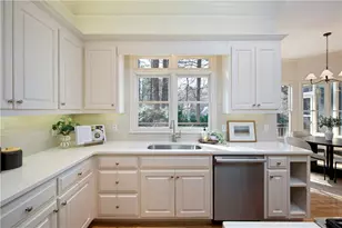 1040 Admiral Crossing, Alpharetta, GA 30005 - Photo 18