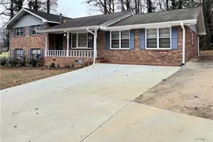 6593 Katie Ln, Morrow, GA 30260 - Photo 2