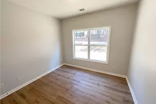 2120 Village Green Dr, Fairburn, GA 30213 - Photo 10