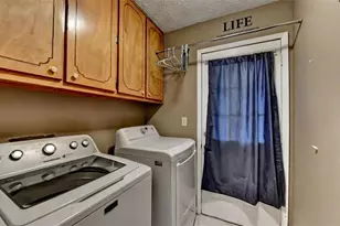 9337 Hidden Branch Dr, Jonesboro, GA 30236 - Photo 16