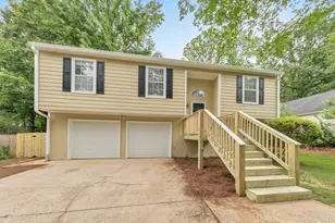 1818 Cres Hill Dr NW, Acworth, GA 30102 - Photo 1