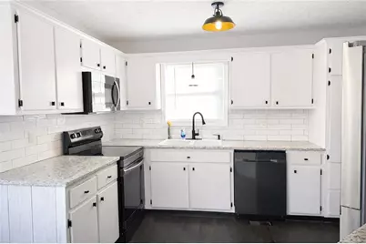 302 Mountberry Court, Loganville, GA 30052 - Photo 4