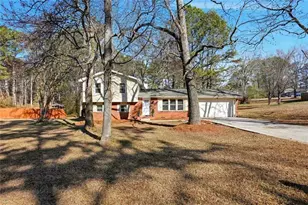 6310 Field Glen Rd, Stone Mountain, GA 30087 - Photo 1