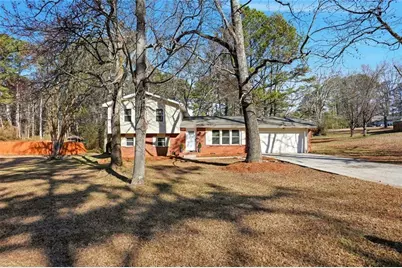 6310 Field Glen Road, Stone Mountain, GA 30087 - Photo 2