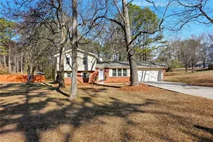 6310 Field Glen Rd, Stone Mountain, GA 30087 - Photo 2