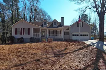 136 Crown Forest Drive, McDonough, GA 30252 - Photo 2