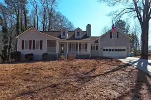 136 Crown Forest Dr, McDonough, GA 30252 - Photo 2