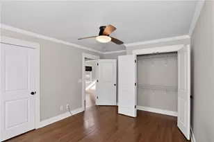 86 Woodstock Rd, Roswell, GA 30075 - Photo 22