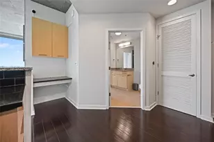 3324 Peachtree Rd NE, Atlanta, GA 30326 - Photo 22