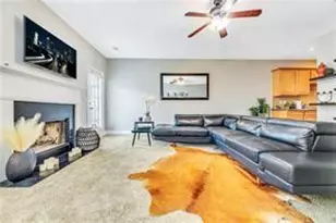 7039 Bayrose Cir, East Point, GA 30344 - Photo 6