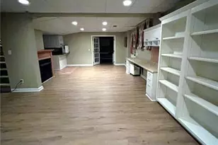 300 Shelli Ln, Roswell, GA 30075 - Photo 36