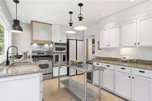 210 Leeward Ln, Roswell, GA 30076 - Photo 8