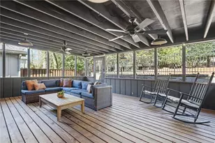 210 Leeward Ln, Roswell, GA 30076 - Photo 18