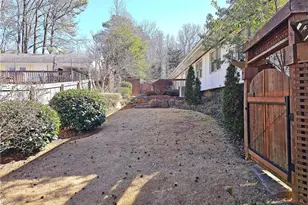 1131 Milmar Dr NW, Atlanta, GA 30327 - Photo 28