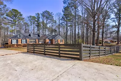 754 Oakland Ridge, Monroe, GA 30655 - Photo 2