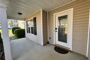 920 Roxeywood Dr, Winder, GA 30680 - Photo 2