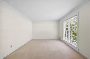 2205 Parliament Dr, Lawrenceville, GA 30043 - Photo 10