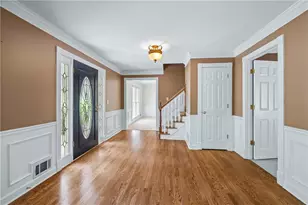 2205 Parliament Dr, Lawrenceville, GA 30043 - Photo 8