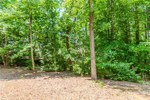 2205 Parliament Dr, Lawrenceville, GA 30043 - Photo 96