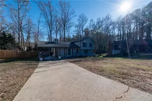 3000 Creekwood Ln, Lawrenceville, GA 30044 - Photo 2