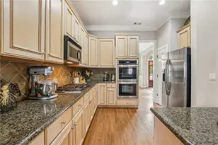 1200 Dunwoody Village Dr, Dunwoody, GA 30338 - Photo 10