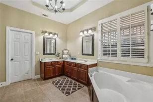 1200 Dunwoody Village Dr, Dunwoody, GA 30338 - Photo 20