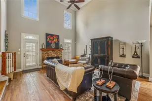 1200 Dunwoody Village Dr, Dunwoody, GA 30338 - Photo 14