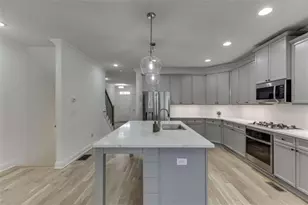 10674 Weir Way, Alpharetta, GA 30022 - Photo 14