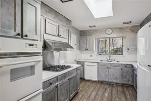 6375 River Overlook Dr NW, Atlanta, GA 30328 - Photo 18