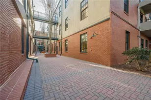 1801 Liberty Ln, Roswell, GA 30075 - Photo 32