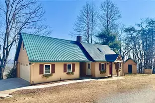 1129 Eagle Ridge Rd, Dawsonville, GA 30534 - Photo 2