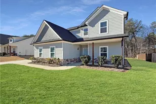 6369 Woodland Station Dr, Lula, GA 30554 - Photo 2