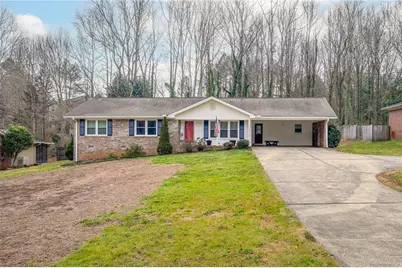 3047 Saint Charles Avenue, Gainesville, GA 30504 - Photo 2