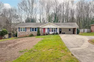 3047 St Charles Ave, Gainesville, GA 30504 - Photo 2