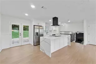 2103 Forest Ct, Snellville, GA 30078 - Photo 8