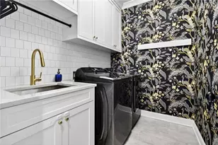 2375 Logan Cir NE, Brookhaven, GA 30319 - Photo 18