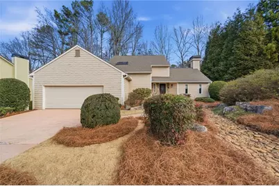 4492 Windsor Oaks Drive, Marietta, GA 30066 - Photo 2