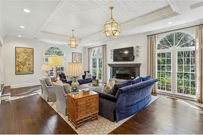 985 Club Commons Circle NE, Brookhaven, GA 30319 - Photo 8