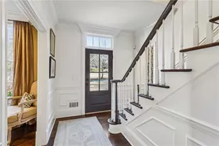 985 Club Commons Cir NE, Brookhaven, GA 30319 - Photo 4