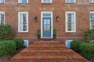 985 Club Commons Cir NE, Brookhaven, GA 30319 - Photo 2