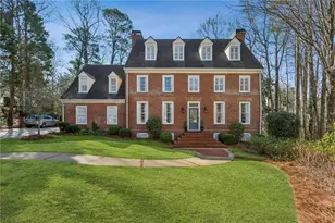 985 Club Commons Cir NE, Brookhaven, GA 30319 - Photo 1