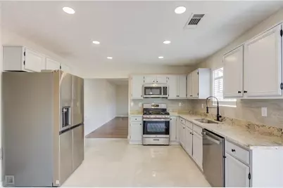 5281 Bridgewater Trace, Stone Mountain, GA 30088 - Photo 4