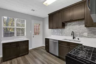 6390 Wedgeview Dr, Tucker, GA 30084 - Photo 6