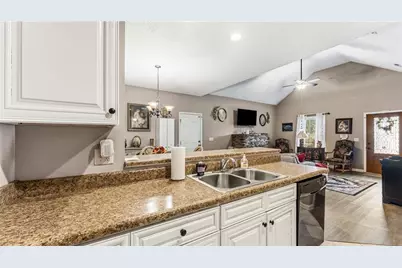 825 Shannon Circle NE, Rome, GA 30161 - Photo 8