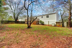 10415 Plantation Bridge Dr, Alpharetta, GA 30022 - Photo 6