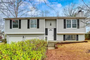 10415 Plantation Bridge Dr, Alpharetta, GA 30022 - Photo 4