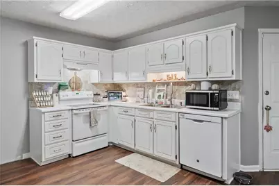 160 Azalea Drive, Winder, GA 30680 - Photo 8