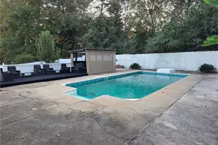 93 Hidden Valley Dr, Lawrenceville, GA 30044 - Photo 2