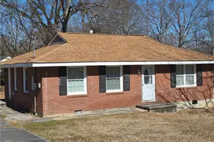 880 White Oak Dr, Forest Park, GA 30297 - Photo 2