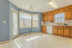 1974 Hunt Crossing Ct, Lawrenceville, GA 30043 - Photo 6